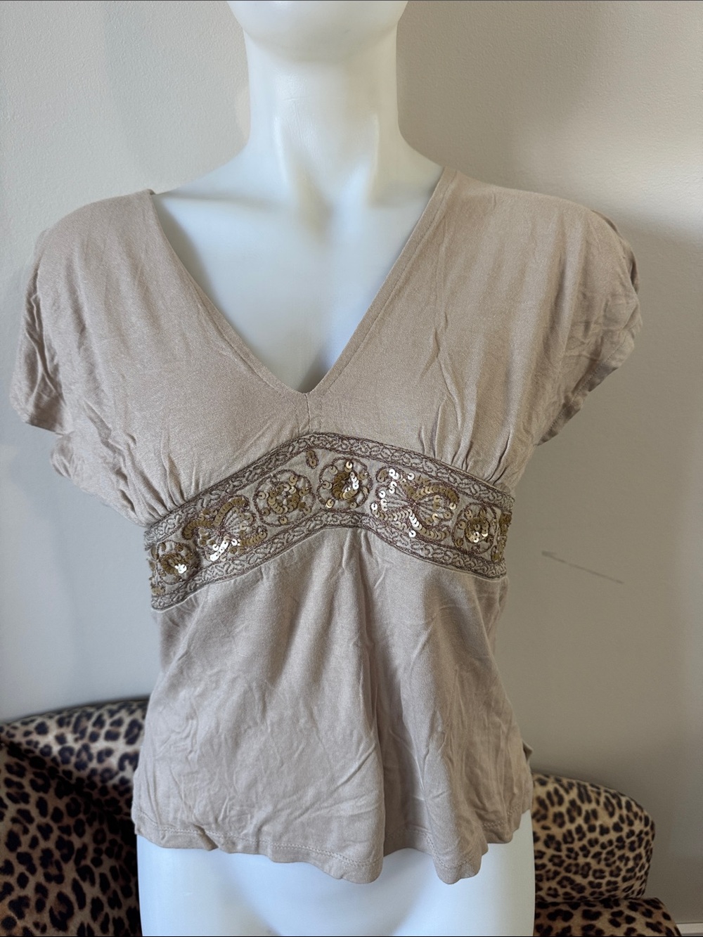 Y2K Boho Beige Embellished V-Neck Short Sleeve Top